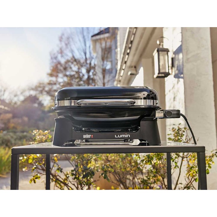 Weber Lumin Red kannettava sähkögrilli, 2,2 kW, 1 562 cm²