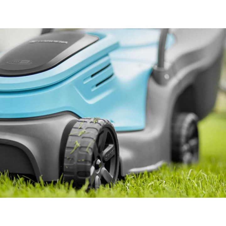 Gardena PowerMax 30/18V P4A akkuruohonleikkuri, 30 cm, 18 V, 4 Ah