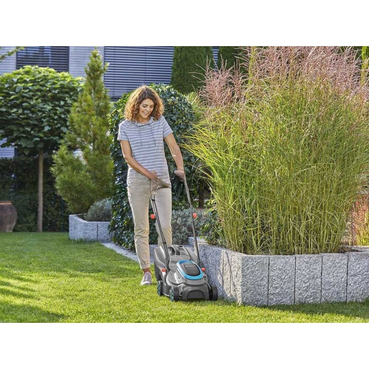 Gardena PowerMax 32/18V P4A akkuruohonleikkuri, 32 cm, 18 V, 4 Ah