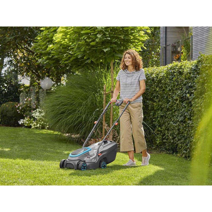 Gardena PowerMax 32/18V P4A akkuruohonleikkuri, 32 cm, 18 V, 4 Ah