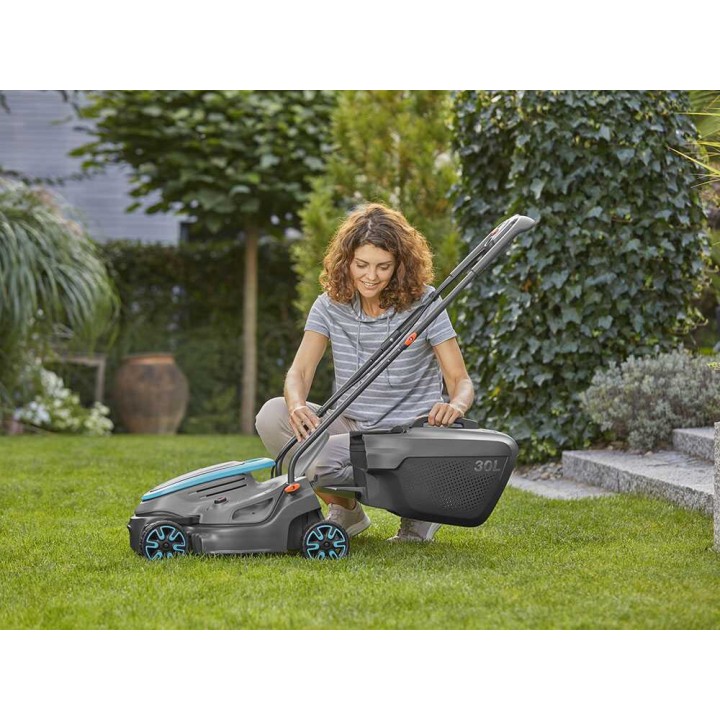 Gardena PowerMax 32/18V P4A akkuruohonleikkuri, 32 cm, 18 V, 4 Ah