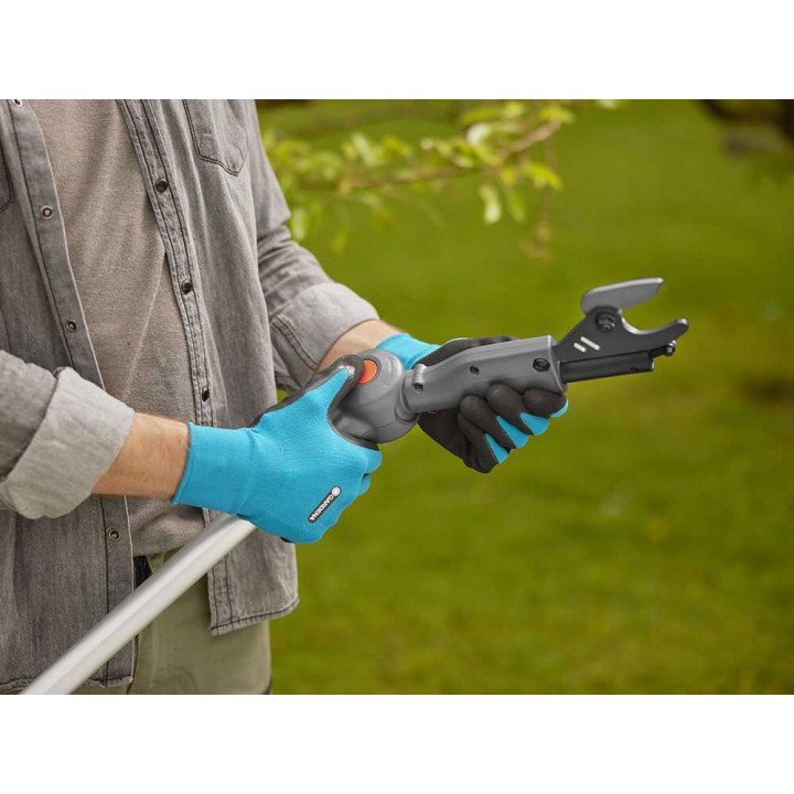 Gardena HighCut 250/18V P4A akkuoksasakset, teleskooppivarsi, 18 V, 2 Ah