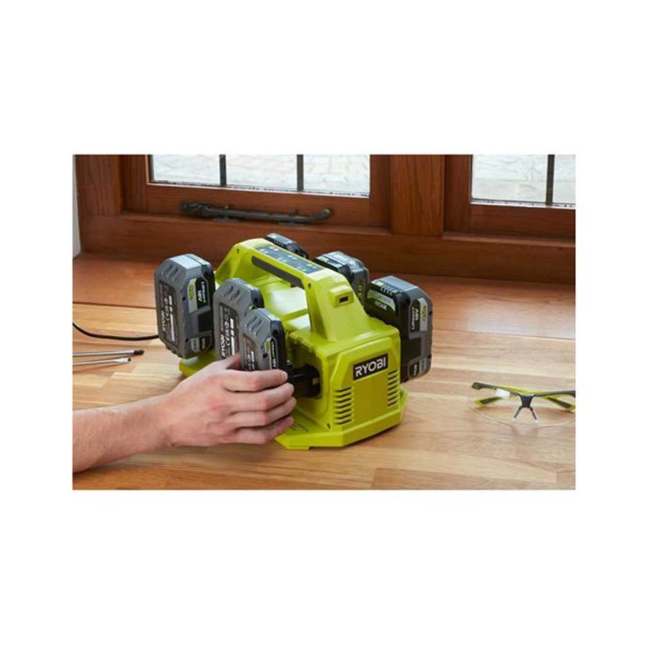 RYOBI RC18640 kuusipaikkainen 18 V -akkulaturi