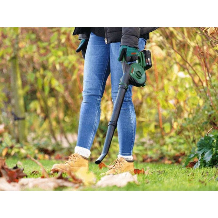 Bosch UniversalLeafBlower18V-130 akkulehtipuhallin, 18 V, 2,5 Ah
