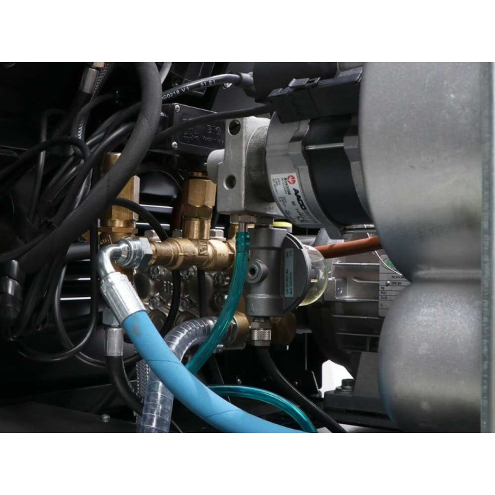 Idromatic Astra 150.15 kuumavesipesuri, kolmivaiheinen, 150 bar, 900 l/h