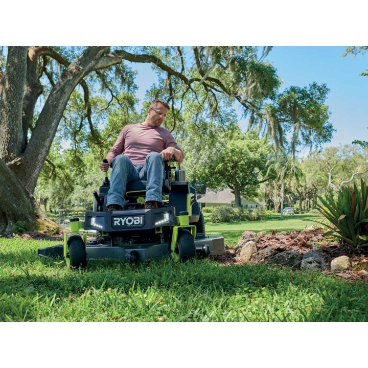 Ryobi ZTRX137 akkukäyttöinen ajoleikkuri, nollakääntösäde, 137 cm, 72 V, 30 Ah