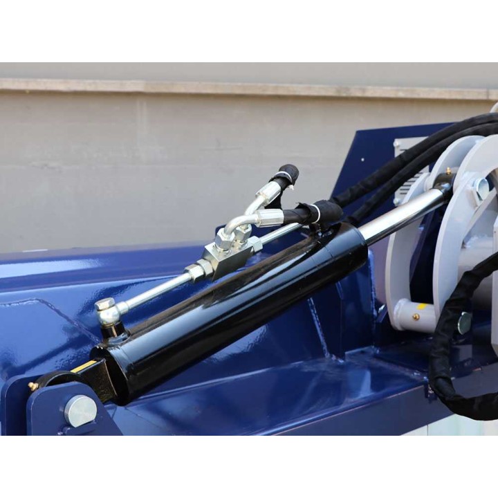 BullMach Efesto 200 penkereiden murskain, hydraulinen siirto, 200 cm, 18 vasaraa