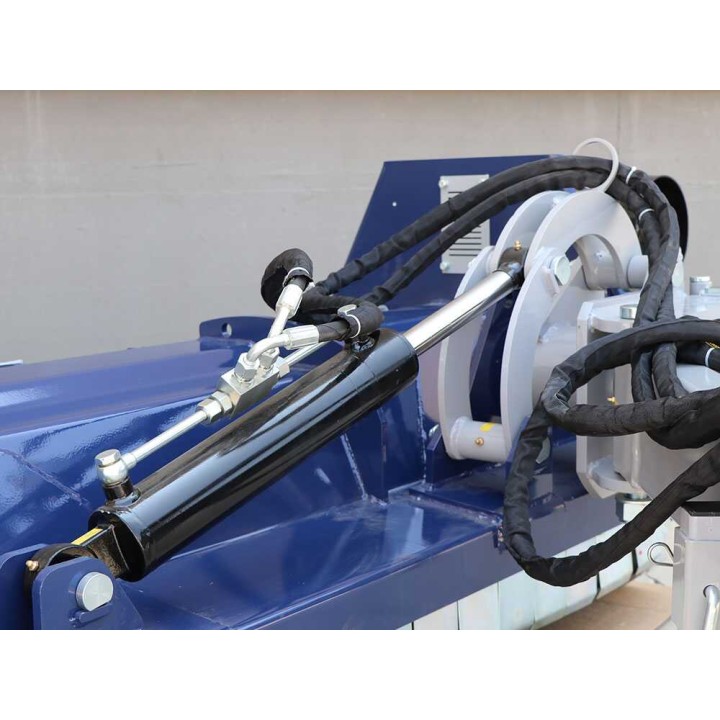 BullMach Efesto 200 penkereiden murskain, hydraulinen siirto, 200 cm, 18 vasaraa