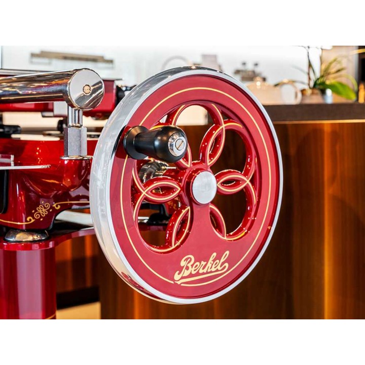 Berkel Tribute Rosso vauhtipyöräkäyttöinen siivutuskone, 300 mm, jalustalla