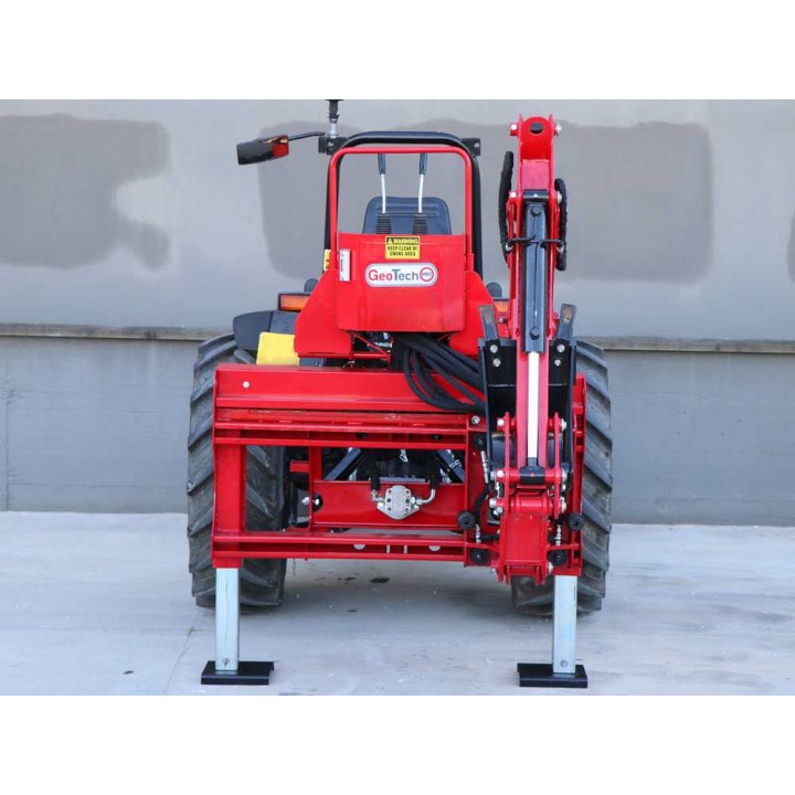 GeoTech Pro BHS 195 -kaivuri traktoriin, hydraulinen sivusiirto, 30–45 HP