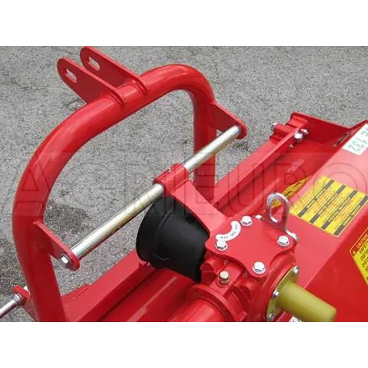 CE 112 traktorimurskain, 106 cm, 25–30 HP, manuaalinen sivusiirto