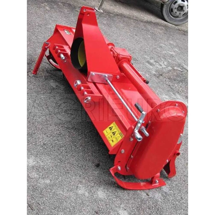 Top Line UR 168 traktorijyrsin, 168 cm, mekaaninen sivuttaissiirto, 35–40 HP