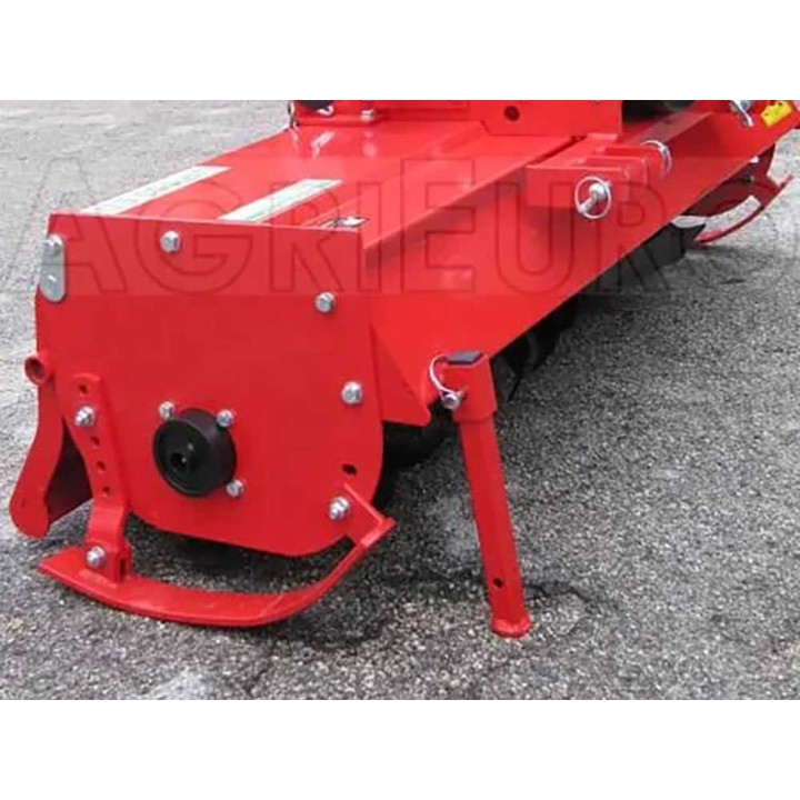 UR 168 traktorijyrsin, 168 cm, 35–40 HP, mekaaninen sivuttaissiirto