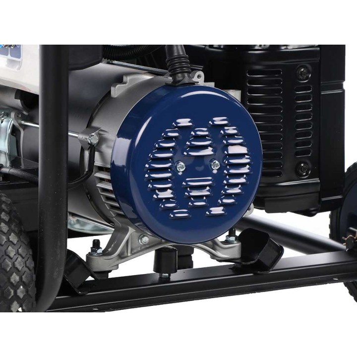 BullMach AMBRA 13800 E-3 kolmivaihegeneraattori, 9 kW, AVR ja ATS