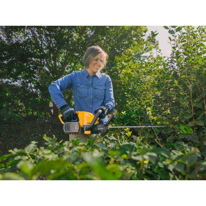 Stiga HT 300e Kit akkupensasleikkuri, 40 V, 54 cm, 2 × 2 Ah
