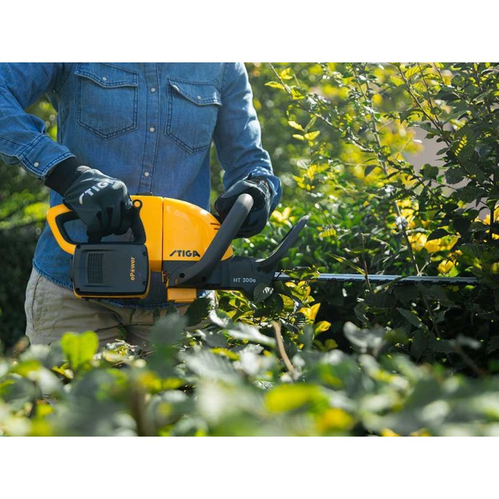 Stiga HT 300e Kit akkupensasleikkuri, 40 V, 54 cm, 2 × 2 Ah
