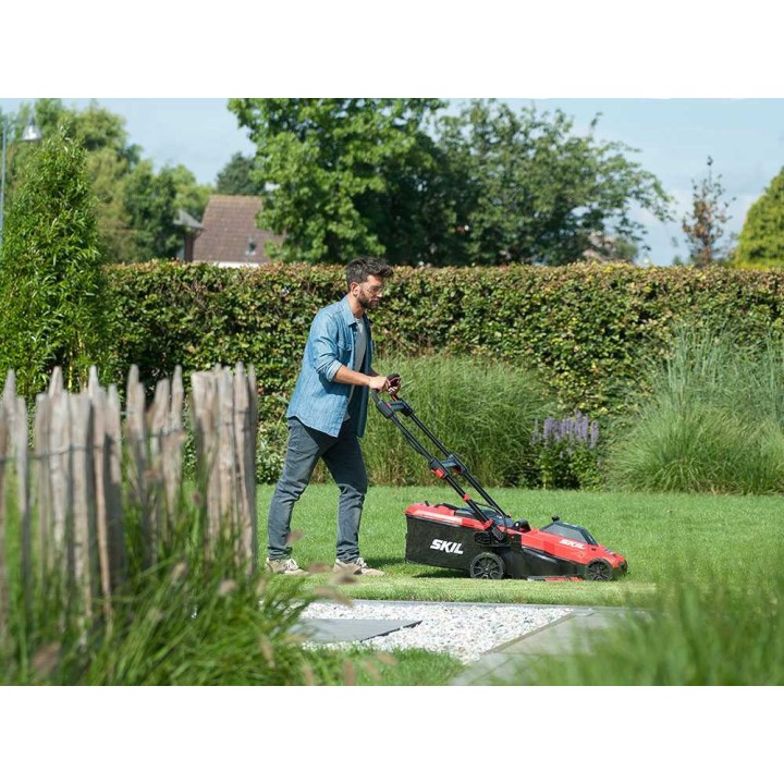 SKIL 0140 BA akkuruohonleikkuri, 43 cm, 2 × 20 V, 4 Ah