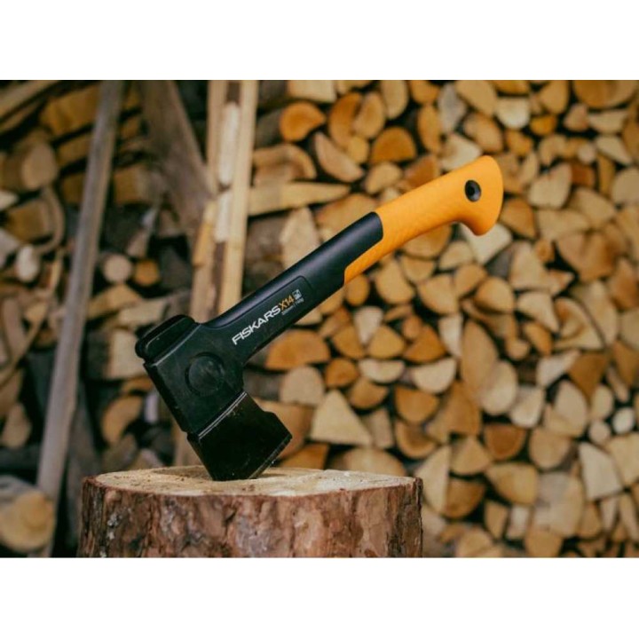 Fiskars X-Series X18 -kirves, 44,5 cm, S-terä