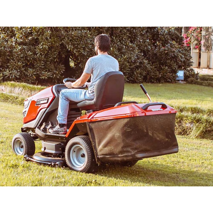 Snapper RTX122 ajoleikkuri, Briggs & Stratton 724 cm³, 122 cm, keruusäiliö ja silppuava leikkuu