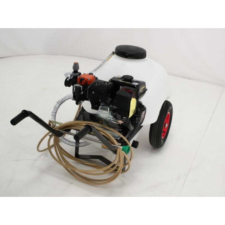 MP 30 Loncin G 200 F ruiskutuspumppu kärryllä ja 120 l säiliöllä, 5 HP, vetokoukku