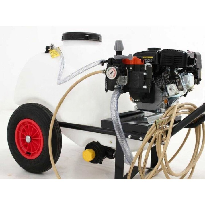 MP 30 Loncin G 200 F ruiskutuspumppu kärryllä ja 120 l säiliöllä, 5 HP, vetokoukku