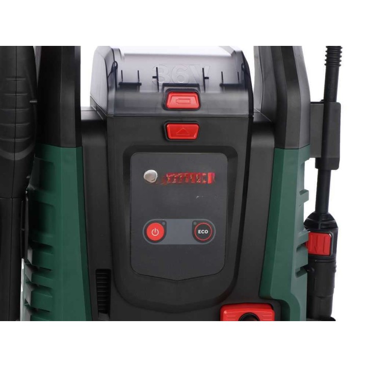 Bosch UniversalAquatak 36V-100 akkukäyttöinen painepesuri, 100 bar, ilman akkua ja laturia