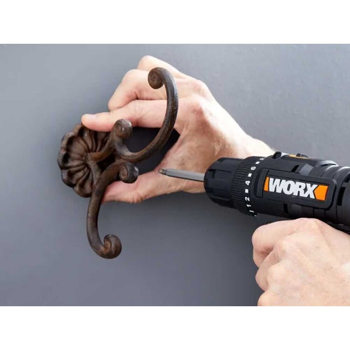 Worx WX100 akkuruuvinväännin, 20 V, 2 Ah, iskuporauksella