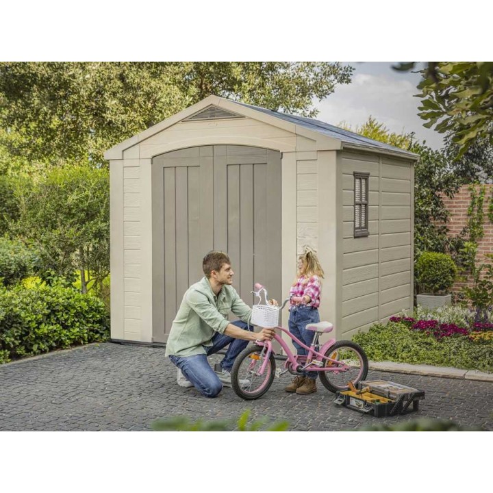 Keter Factor 8x8 beige puutarhamökki, 256,5 × 255 × 243 cm, PVC-rakenne