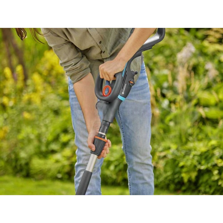 Gardena AquaBrush Universal 03/18V P akullinen pintapesuri, 18 V, 2,5 Ah