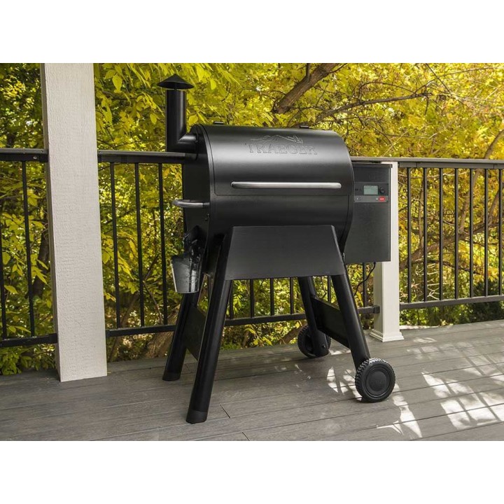 Traeger Pro 575 pellettigrilli, Wi-Fi-ohjaus, savustustoiminto, 4 477 cm²