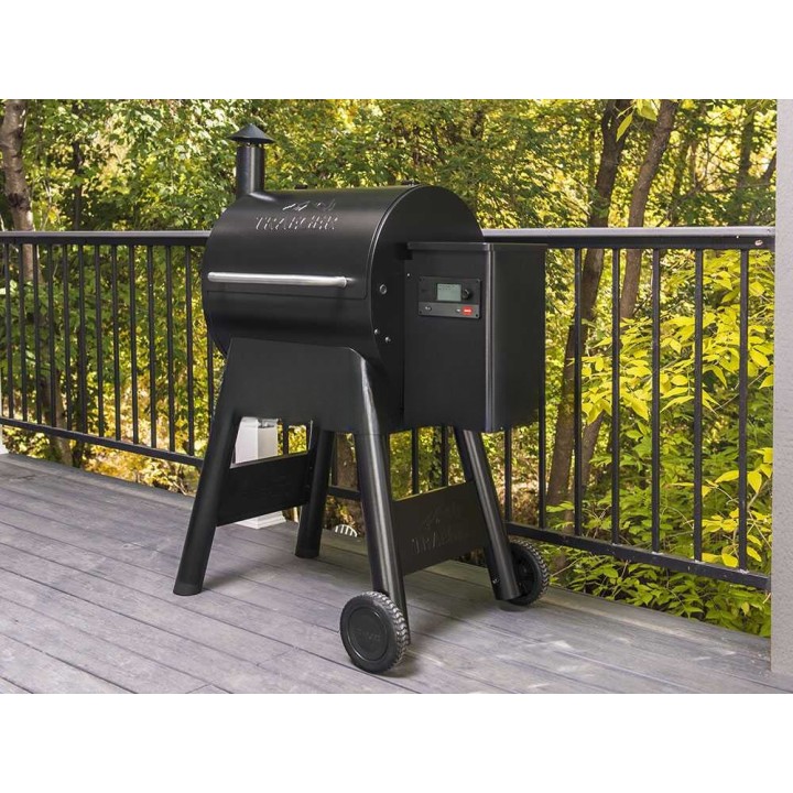 Traeger Pro 575 pellettigrilli, Wi-Fi-ohjaus, savustustoiminto, 4 477 cm²