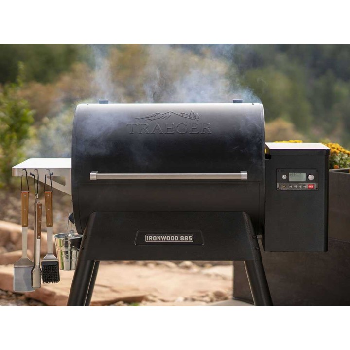 Traeger IronWood 885 pellettigrilli, Wi-Fi-ohjaus, 3 675 cm²