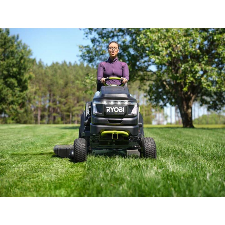 RYOBI RY72TMX117-310 akkukäyttöinen ajoleikkuri, 72 V, 3 × 10 Ah, 117 cm