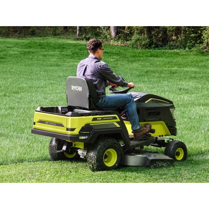 RYOBI RY72TMX117-310 akkukäyttöinen ajoleikkuri, 72 V, 3 × 10 Ah, 117 cm