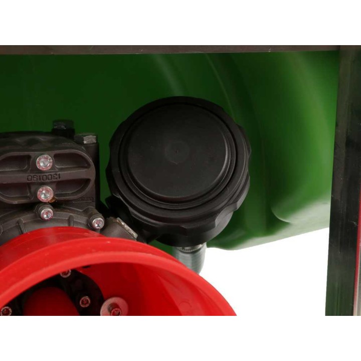Sbaraglia Spray 600L -ruiskutuslaite traktorille, AR 713 -pumppu