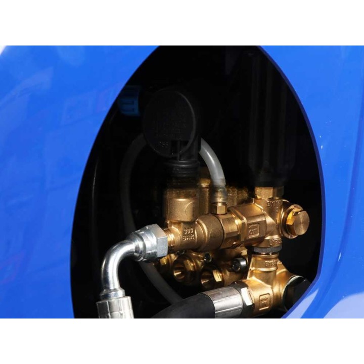 Annovi &amp; Reverberi 6970 kuumavesipainepesuri, 230 bar, 900 l/h, 400 V