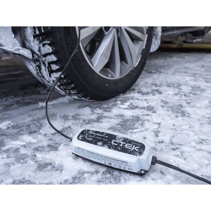 CTEK CT5 START/STOP 12V -akkulaturi ja ylläpitolaite, 3,8 A, 8 vaihetta