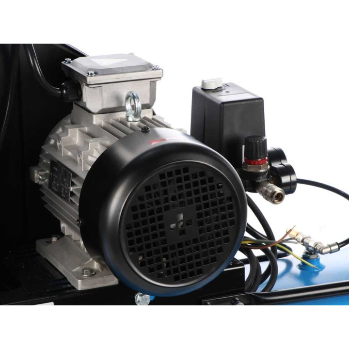 ABAC A39B/270 CT4 hihnavetoinen kompressori, 4 HP, 270 l, 400 V