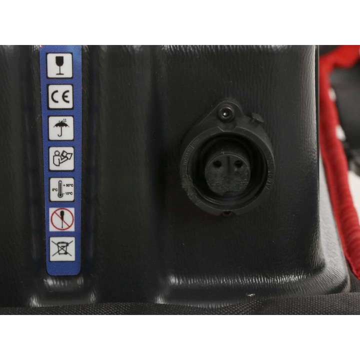 Lisam 12 V 56 Ah litiumakku reppumallisena, 3,9 kg