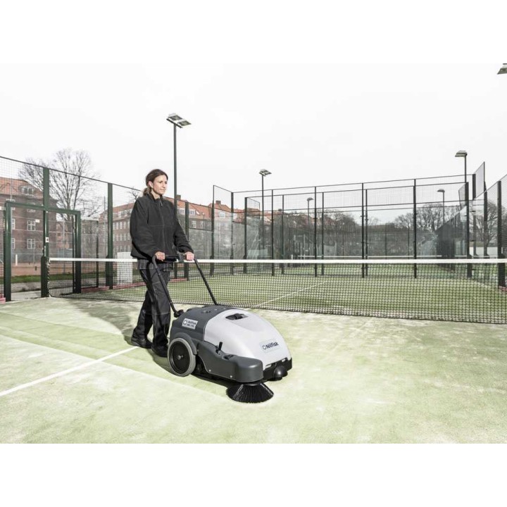 Nilfisk SW750 akkukäyttöinen lakaisukone, 60 l, 12 V, 46 Ah