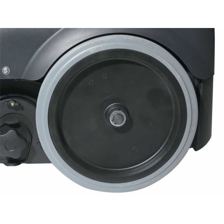 Nilfisk SW750 akkukäyttöinen lakaisukone, 60 l, 12 V, 46 Ah