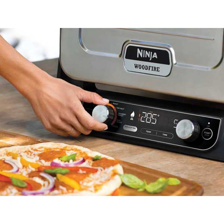 Ninja Woodfire OO101EU sähköuuni pizzoille ja paisteille, 2 400 W, 370 °C