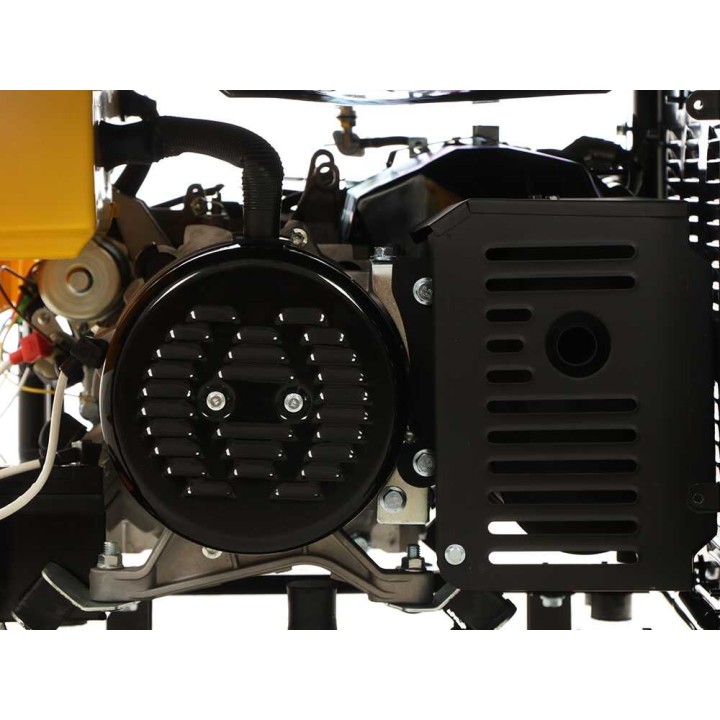 Stanley SG 7500B-1 bensiinikäyttöinen generaattori, 7,5 kW, AVR