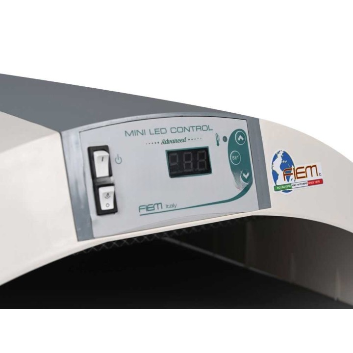 FIEM Cosmo MiniLed Advanced 72 Led automaattinen hautomakone, 72 munaa, 230 V
