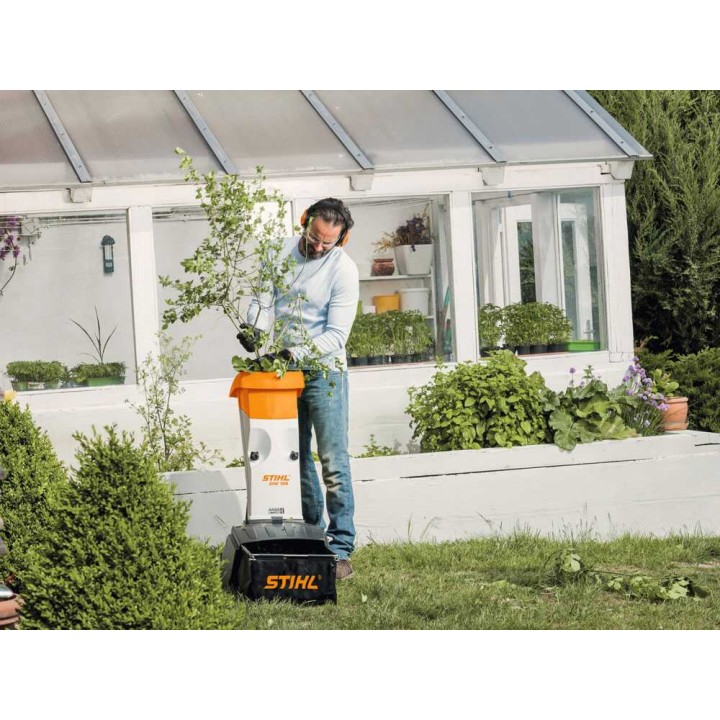 STIHL GHE 105 sähköinen puutarhasilppuri, 2 200 W, 35 mm, käännettävät terät