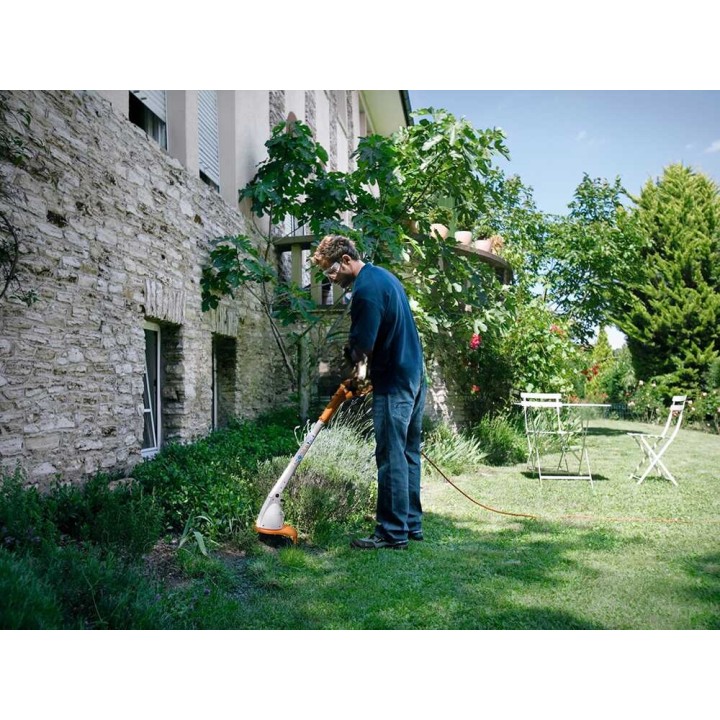STIHL FSE 31 sähköinen tagliabordi, 245 W, 230 V, 2,2 kg