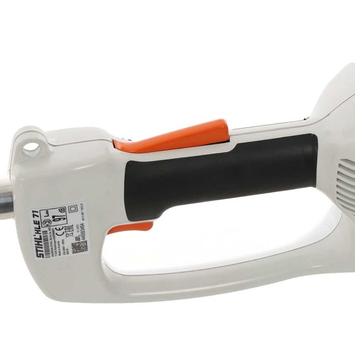STIHL HLE 71 sähköinen pensasleikkuri, 600 W, 50 cm:n terä ja 254 cm:n varsi