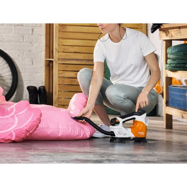 STIHL KOA 20 akkukompressori, 10,8 V, 2,6 Ah akku ja laturi