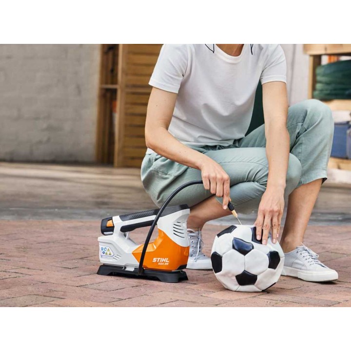 STIHL KOA 20 akkukompressori, 10,8 V, 2,6 Ah akku ja laturi