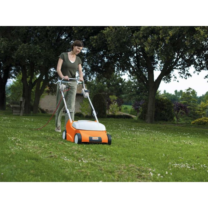 STIHL RLE 540 sähköinen nurmikon ilmaaja, 1 600 W, 38 cm